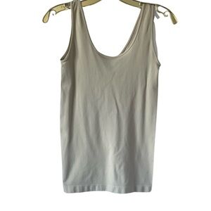 BOUTIQUE ITEM- SEAMLESS NUDE / TAN REVERSIBLE TANK TOP